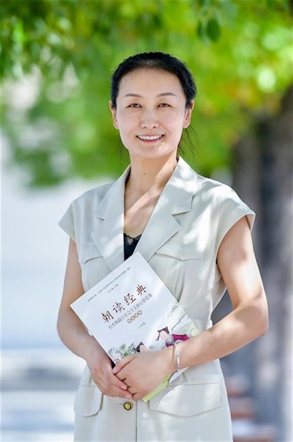 用智护航用爱托举她是家庭教育魔法师