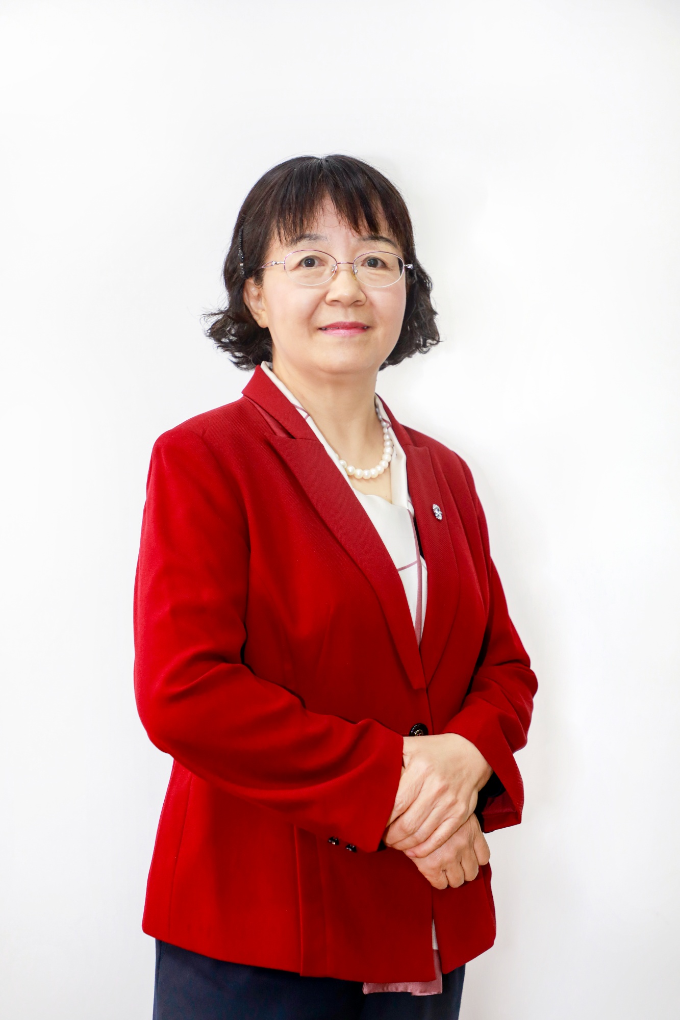 龙8国际：2024听两会全国政协委员许玲：完善家-校-社协同育人机制合力解决儿童青少年心理健康问题