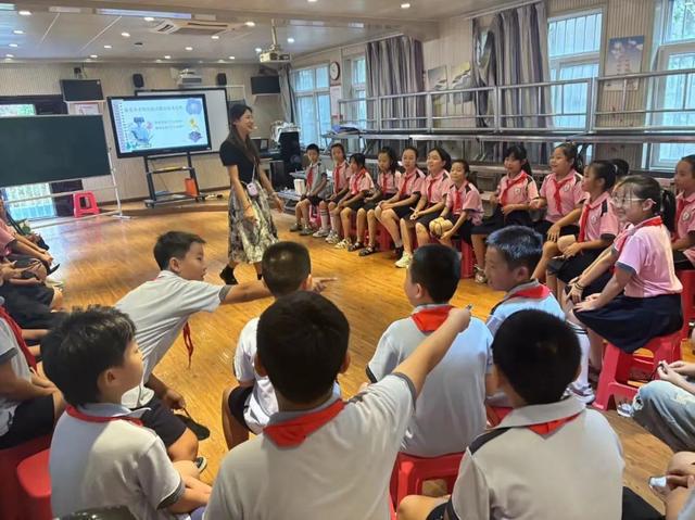 龙8国际：灞桥区东城第一小学开展骨干教师示范课活动(图3)