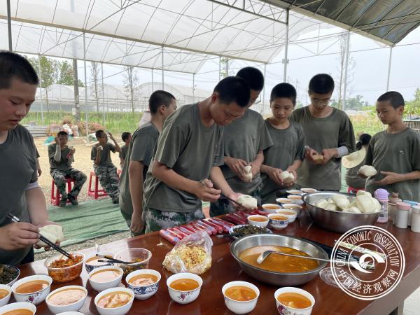 成都菁华至宏教育学校为青少年叛逆期开展心理辅导(图3)