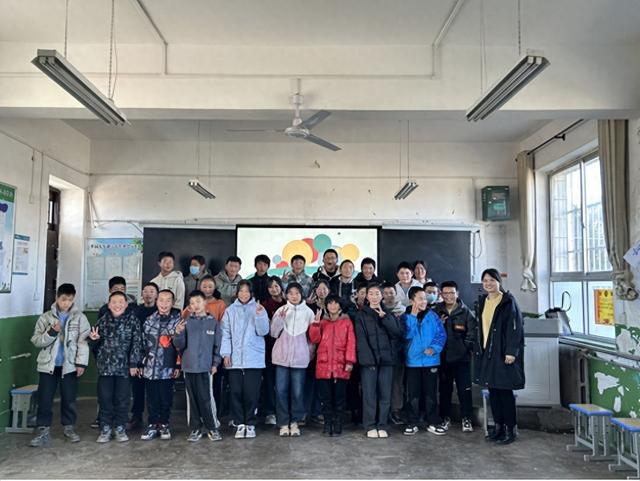 长武县枣园镇邀请西安科技大学开展青少年心理健康辅导活动