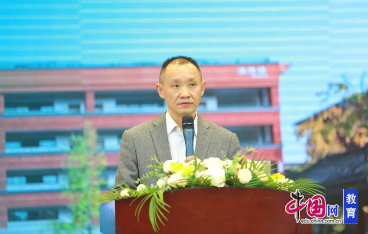 校家携手共育花开成都市双流区实验小学开展2024年秋季家长会(图3)