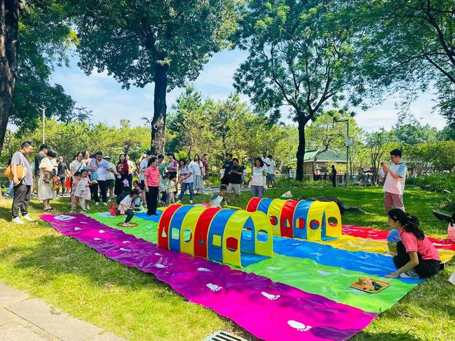 幸福齐分享亲子共成长！早教从播下这颗种子开始……