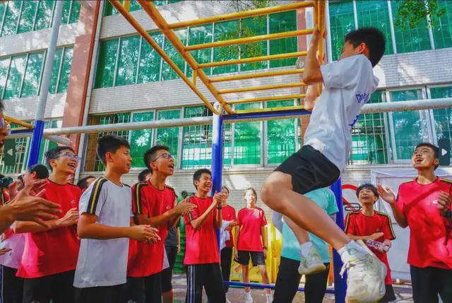 南海实验中学入选基础教育课程教学改革深化行动示范校！(图4)