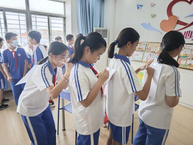 龙8国际：关爱未成年人｜2024年石狮市未成年人心理健康教育“公益九月”活动顺利开展(图3)