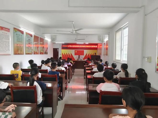 邓州花洲街道：开学新起点守护少年心