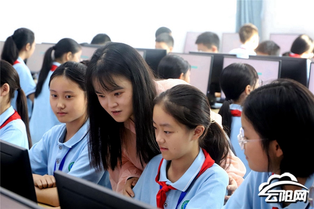 云阳：聚焦青少年心理健康护航学生快乐成长