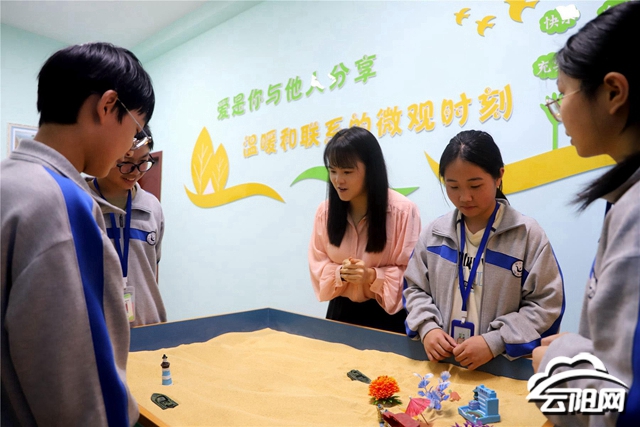 云阳：聚焦青少年心理健康护航学生快乐成长(图2)