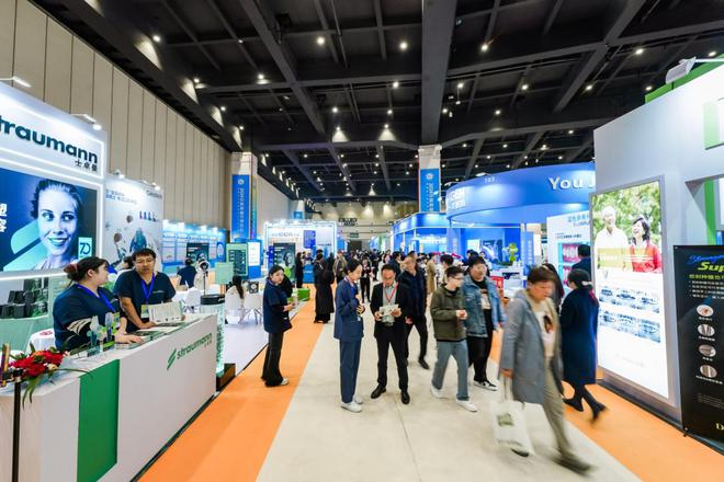 long8：2024中原种植牙博览会：植得口腔杨麟详述牙齿矫正的益处