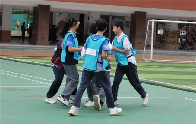 白云华赋：青少年心理健康的坚实守护者(图2)