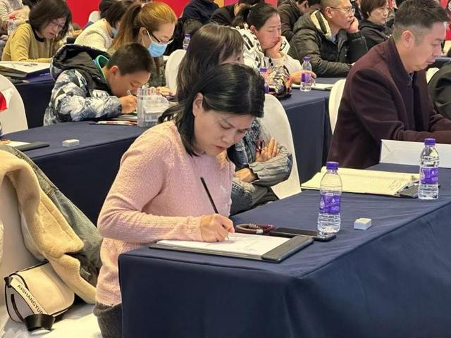 培养青少年全球胜任力新航道国际教育集团董事长胡敏分享家庭教育经(图3)