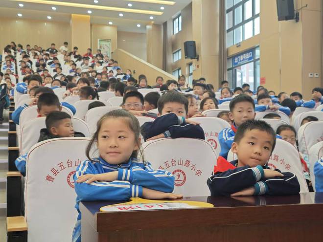 曹县举办关爱儿童青少年心理健康系列活动800多名“爱心妈妈”为未成年人提供关爱服务(图2)