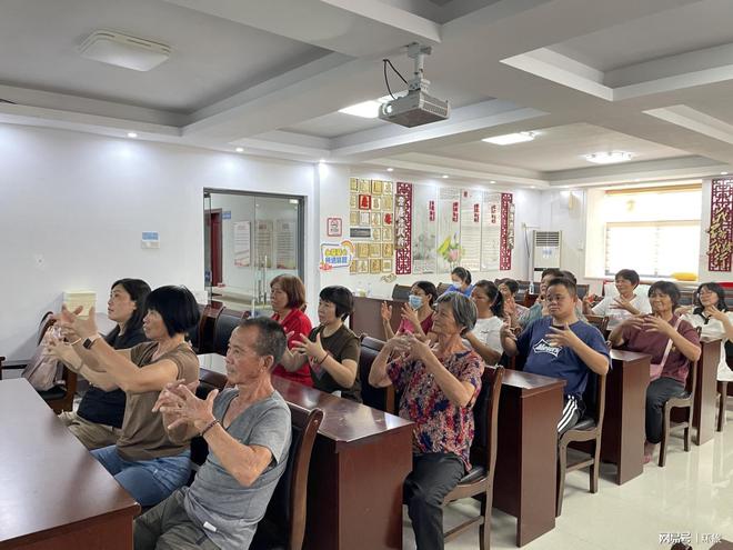 龙8国际：“如何听孩子才会说”永丰社区家庭教育专题讲座活动(图2)