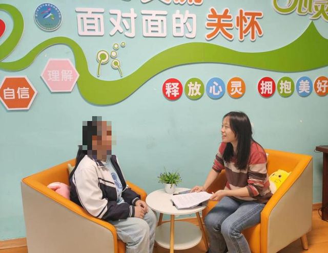 安居区聚贤初中开展心理疏导活动助力学生健康成长(图2)