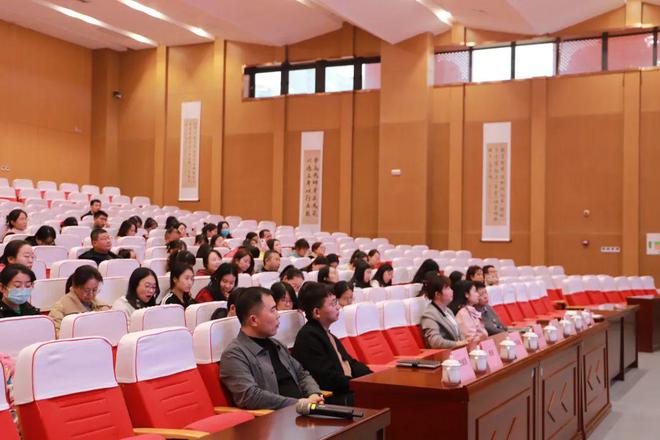 健康大讲堂第42站丨西安市未成年人心理健康辅导工作培训第八站走进高新区第八初级中学(图3)