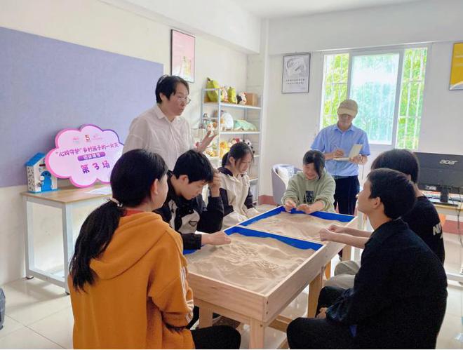 “心玲守护”乡村孩子的一片天公益活动在10所学校开展(图3)