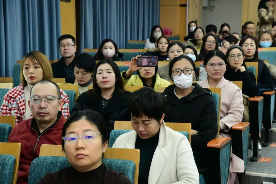 未央区西航三校教育集团举行家庭教育指导中心成立暨家长委员会联席会议(图14)