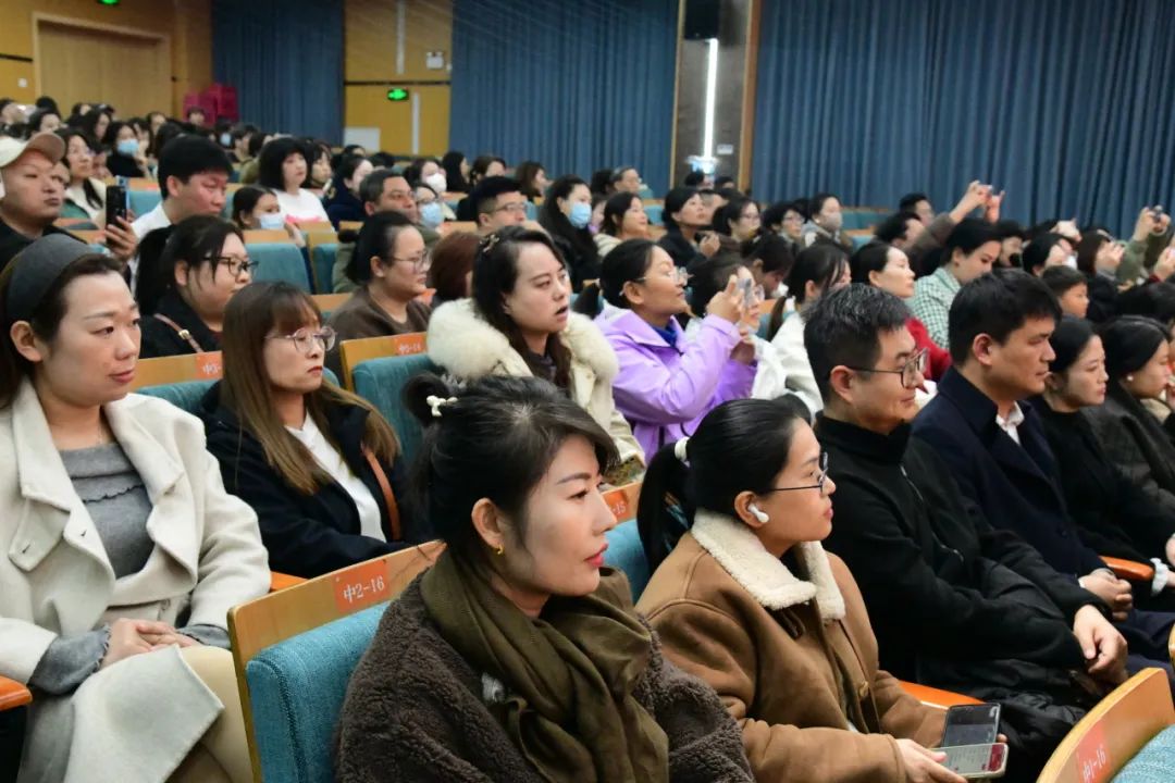 未央区西航三校教育集团举行家庭教育指导中心成立暨家长委员会联席会议(图5)