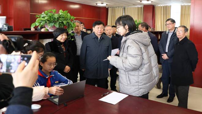 “点亮心灯·心理护航”临沂市“医教融合”青少年心理筛查公益活动启动仪式举行(图5)