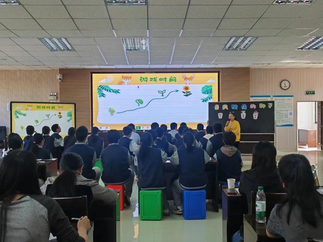 常德市高中心理健康教育教师专业能力竞赛在常德外国语学校举行(图3)