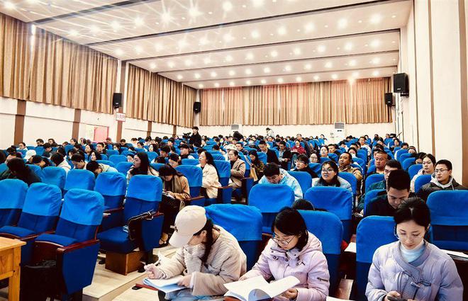 龙8国际：点亮心灯筑梦希望！沪上企校携手为云南百校千师送去公益培训(图3)