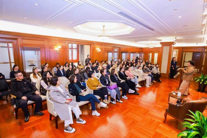 浦发银行“行知会”青少年心理健康讲座陈默：远离焦虑做淡定父母(图2)