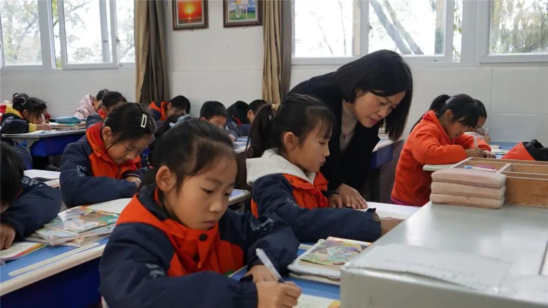 long8：这堂课很重要！关乎乡村儿童的心理健康(图2)