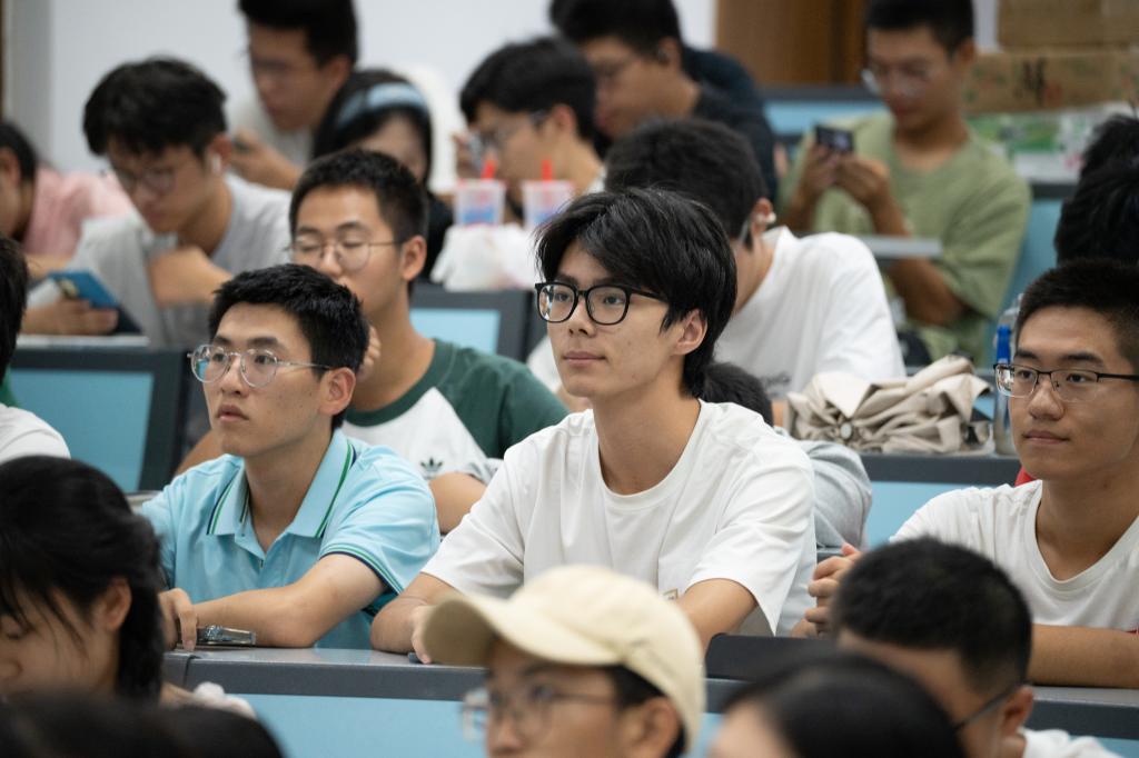 心向阳光行启航新旅程——励志书院联合心理发展指导中心开展心理培训活动(图3)