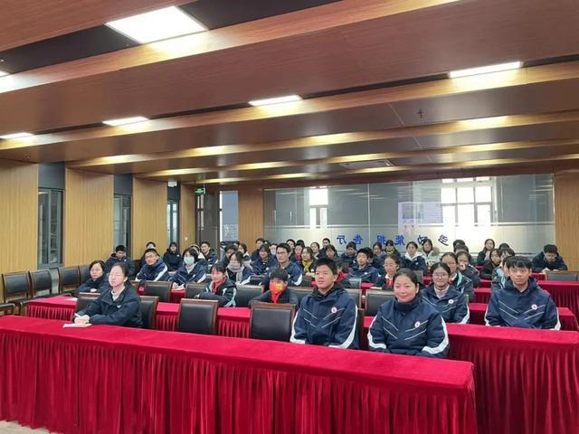 罗店中学开展“微光计划”之心理委员微心理主题活动能力培训(图3)