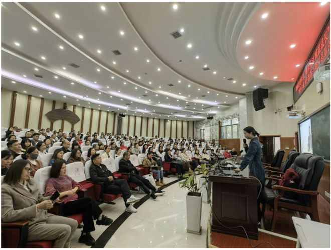 明道有法赋能成长绵阳普明中学家长学校开课了(图4)