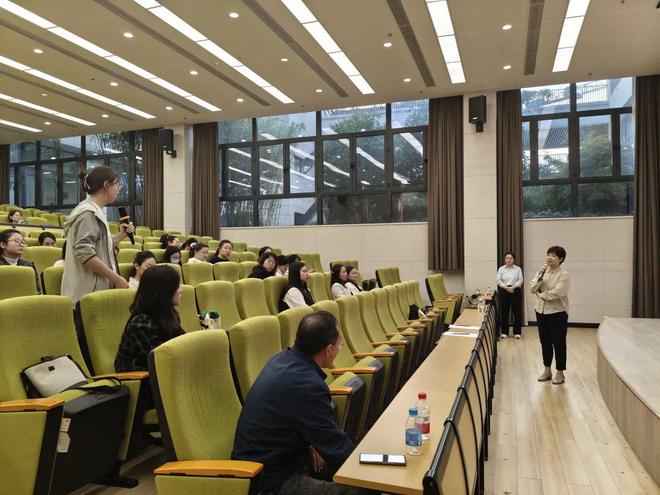 健康大讲堂第36站丨西安市未成年人心理健康辅导工作培训第二站走进曲江六小(图3)