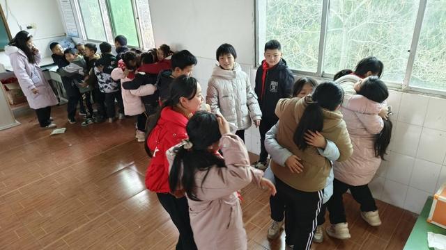 龙8国际：安居区太平小学校开展青少年心理健康教育团辅活动。(图3)