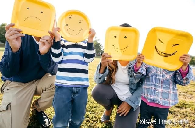 情绪课堂：家庭教育中的情绪智力培养技巧(图2)