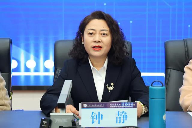 龙8国际：广元东城实验初中：携手同建“校联体”齐心续写“教育梦”(图2)