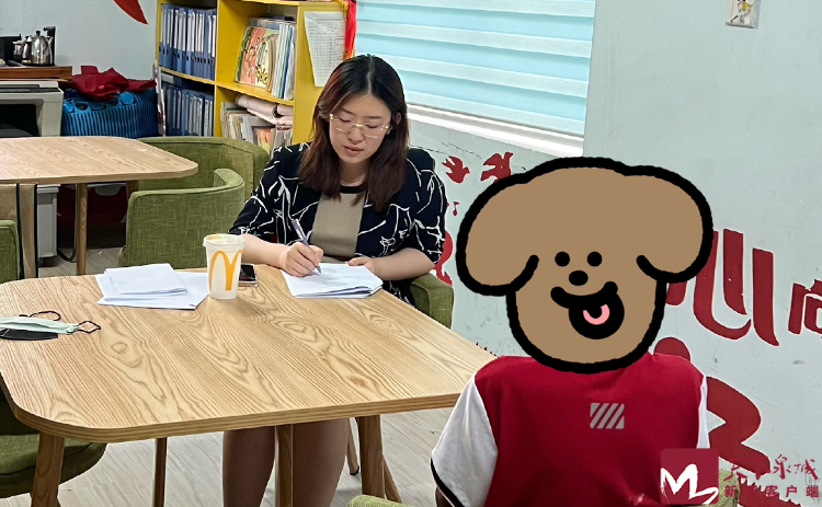 龙8国际：让心理学融入烟火日常！济南这家店数载春节“听雨撑伞”(图6)