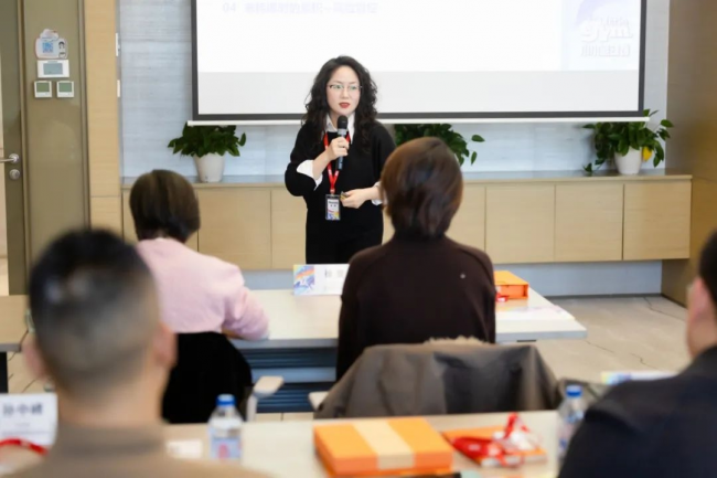 long8：小小运动馆2025年度培训会“跃”向未来共赴儿童教育新征程(图5)