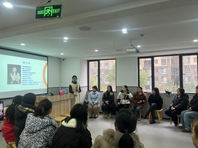 long8：南昌市“爱心妈妈”赋能暨家庭教育指导实用技能培训（第一期）顺利开班(图3)
