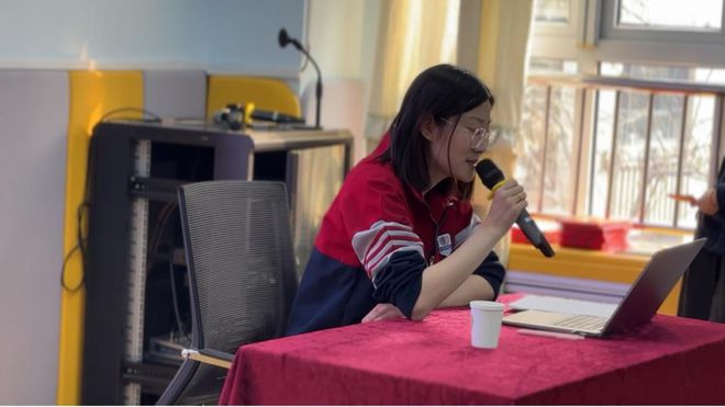 基层之声丨津南区妇联启动2025年“家教伴成长润心护未来”家庭教育公益大讲堂活动(图2)