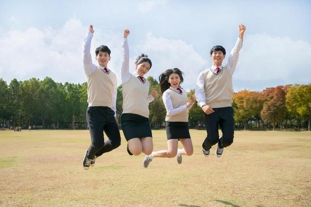 long8：青少年厌学心理咨询中心：孩子玩手机厌学如何开导(图2)