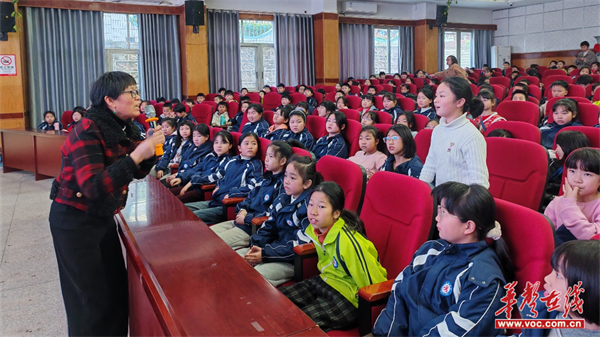 阳光心灵快乐成长祁东县洪桥第四小学举行心理健康教育讲座(图3)