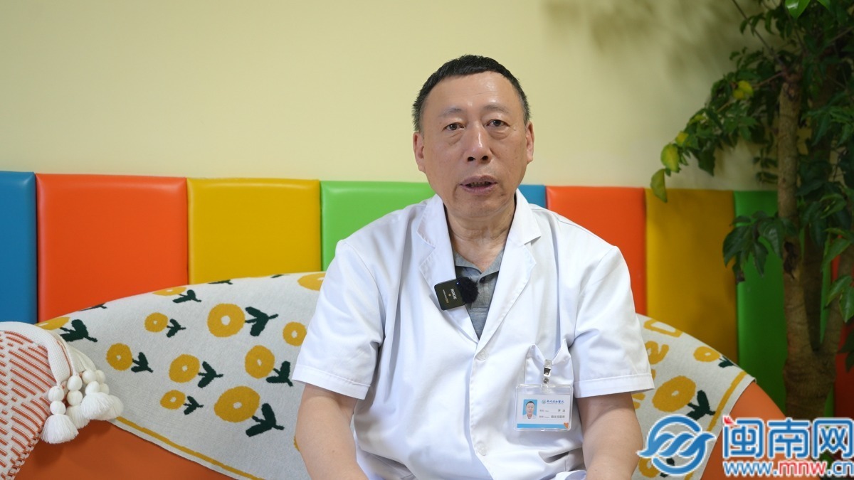 龙8国际：泉州浦西医院开设厌学门诊解码青少年心灵暗礁(图3)