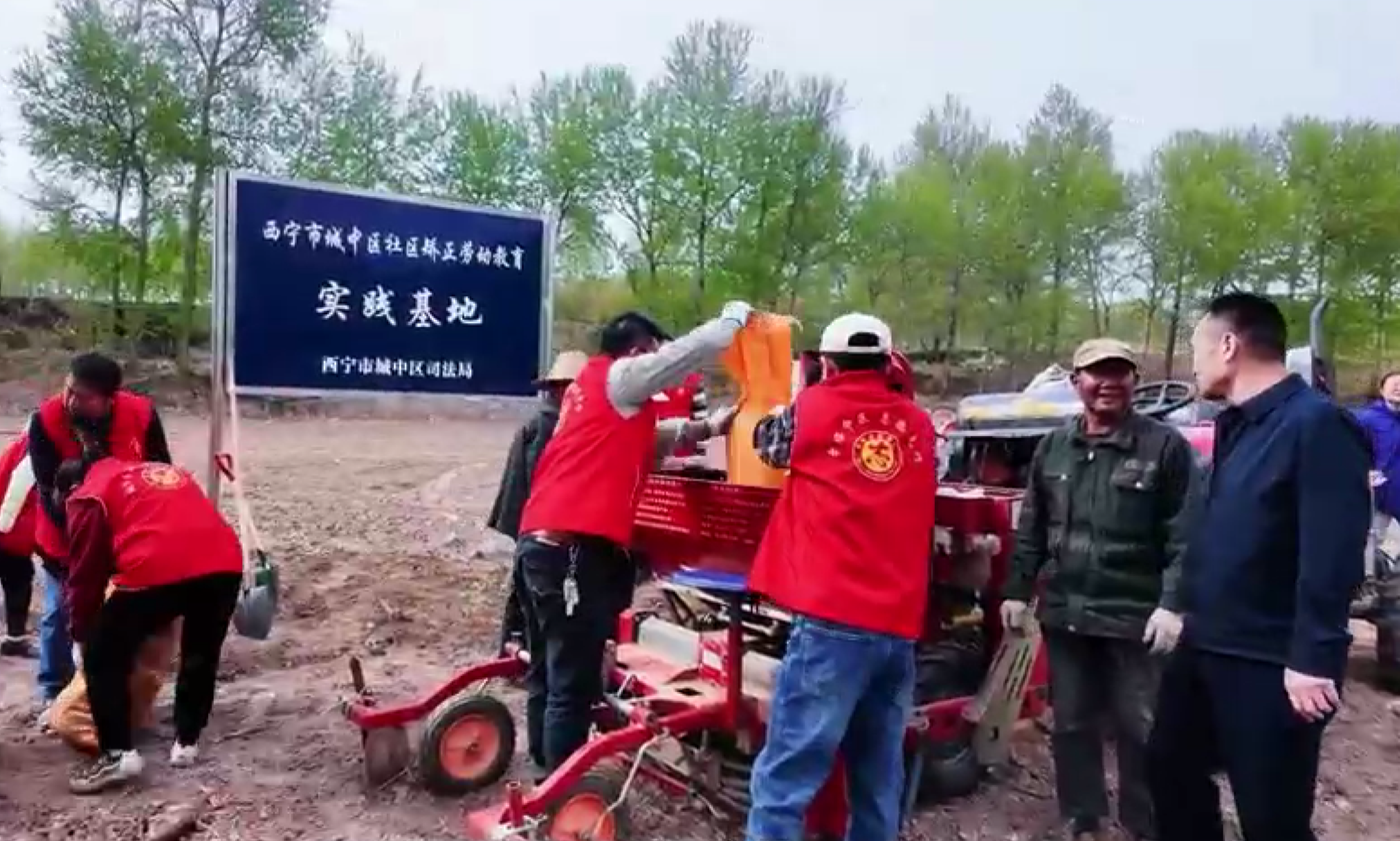 龙8国际：【“法治护航高质量发展”全国重点网络媒体青海行】智慧矫正智”在精准“慧”在暖心——西宁市城中区“智慧矫正中心”探访记(图2)