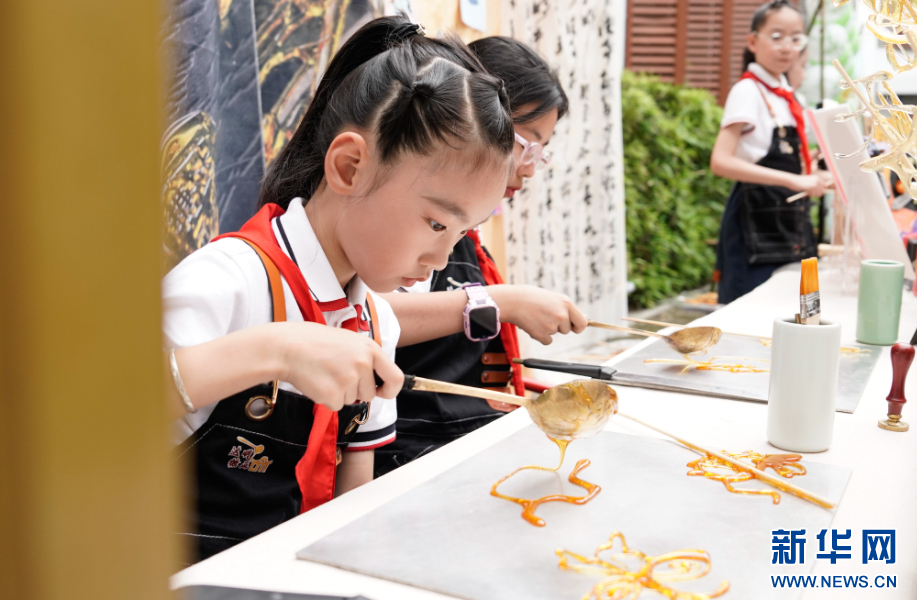 long8：组图｜打开心门“阅”享未来福建这场校园活动“很走心”-新华网(图8)