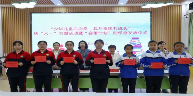 【家庭家教家风建设】家风润心耀北疆真情相伴护成长——突泉县扎实开展家庭教育指导师进社区活动(图10)