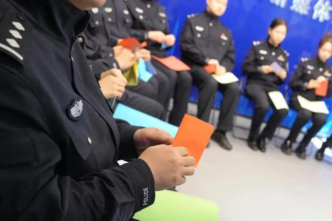 【心理健康】对话心灵绽放青春——哈尔滨铁路公安处组织开展“五四青年节”团体心理辅导活动(图1)