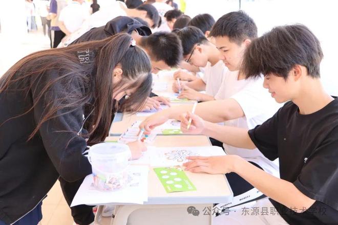 龙8国际：心怀阳光遇见美好——东源县职校首届心理健康活动月系列活动纪实(图8)