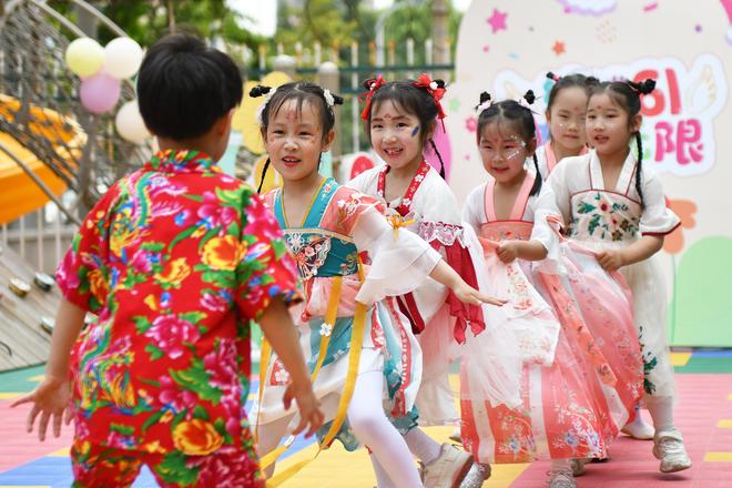 生活观察“六一”必读:学会守护孩子“心灵晴空”的五个“魔法”