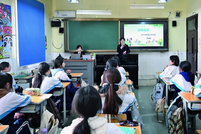 long8：法治的光照亮少年心灵(图2)