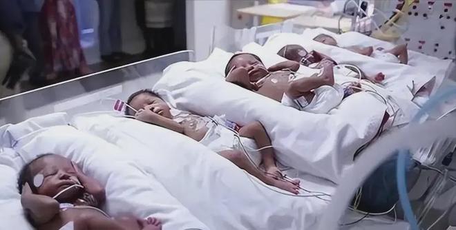 long8：中国首例“5胞胎”现状曝光：个个年满20岁父亲过劳去世如今现状却让人唏嘘(图6)