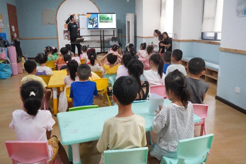 成都温江：家庭教育进社区15分钟服务圈绘就“一社一品”新图景(图3)